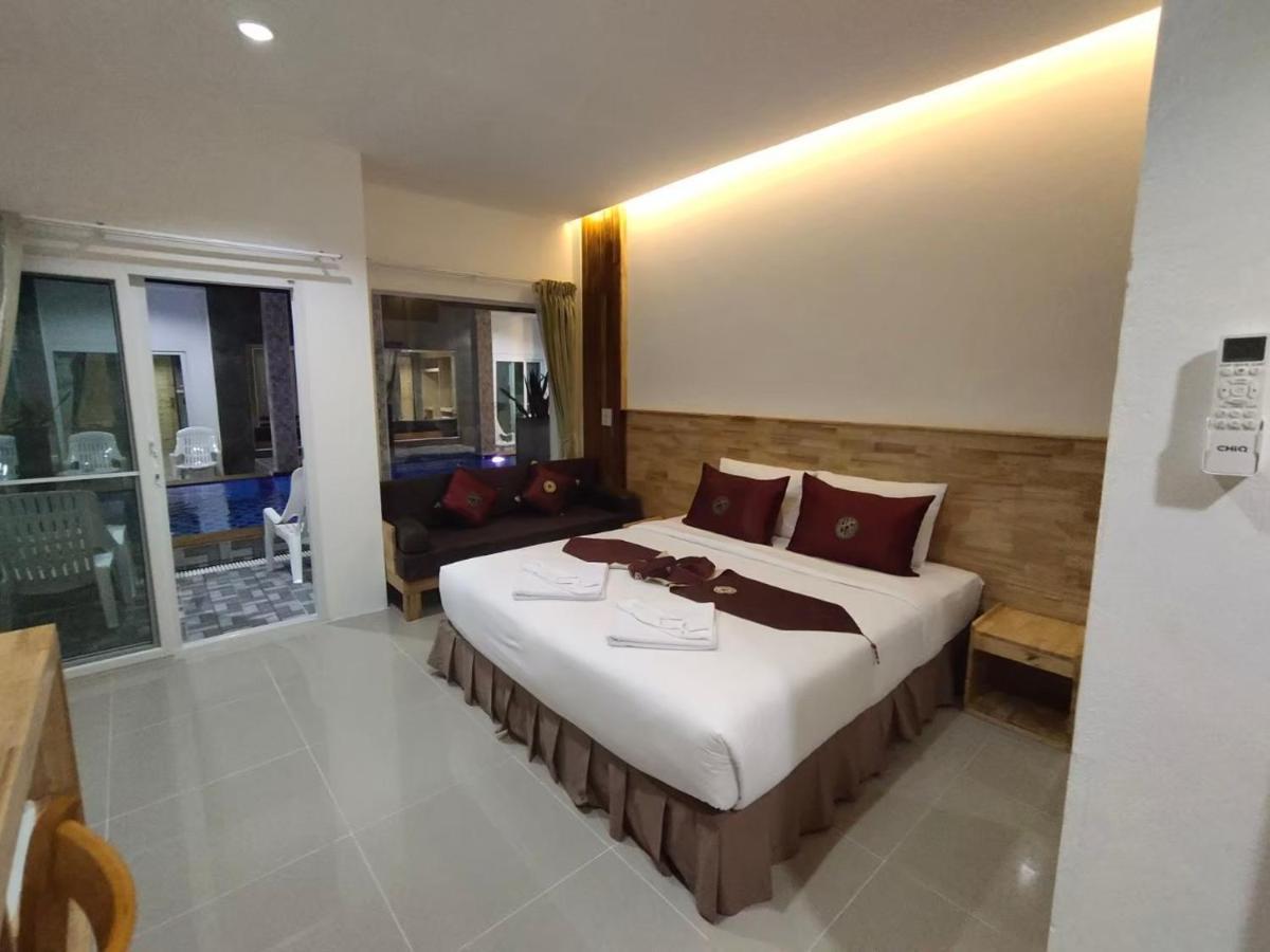 Yuwadee Resort Чалонг Екстериор снимка