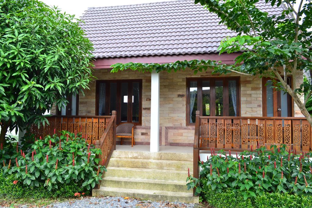 Yuwadee Resort Чалонг Стая снимка