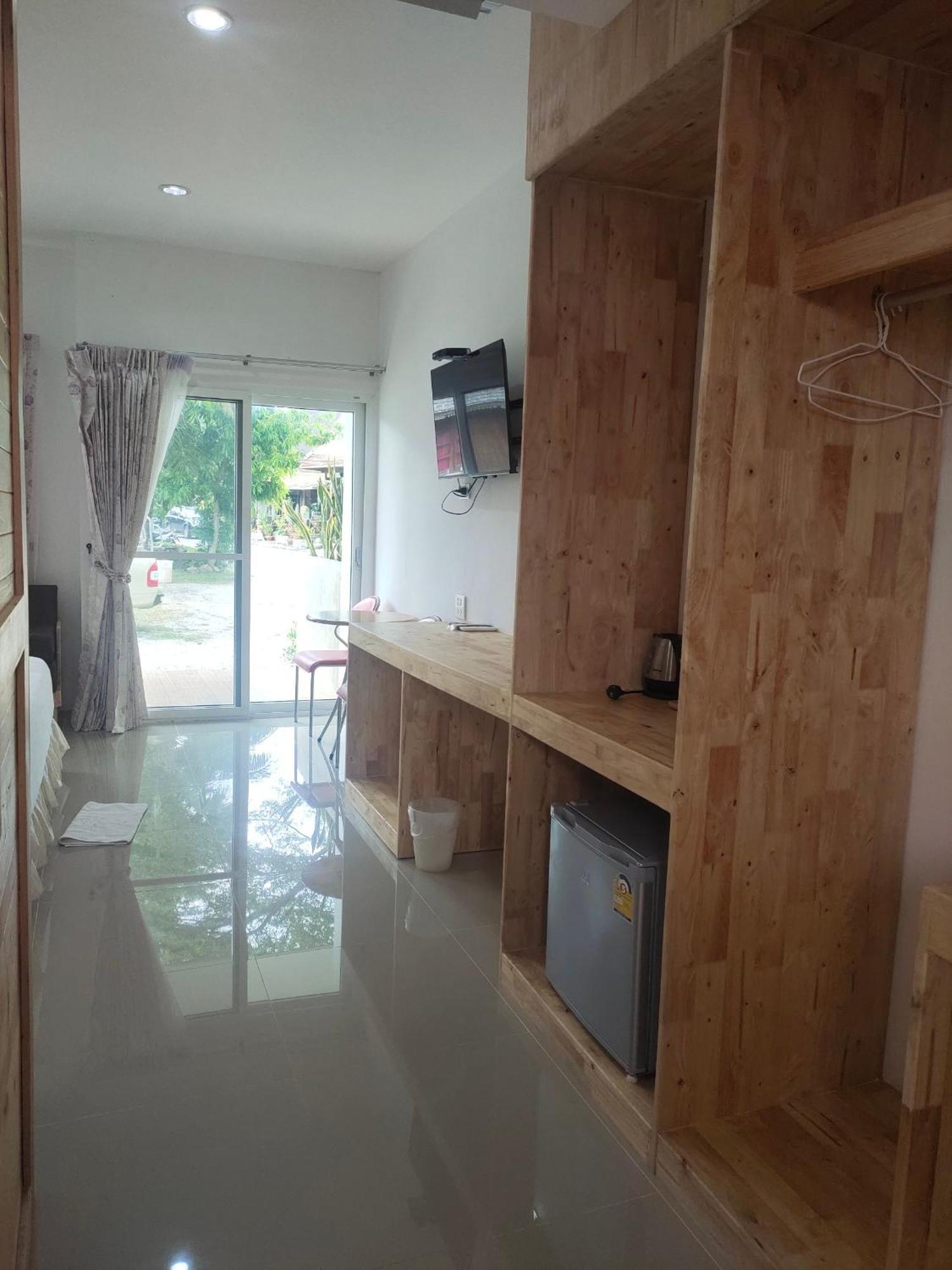 Yuwadee Resort Чалонг Екстериор снимка