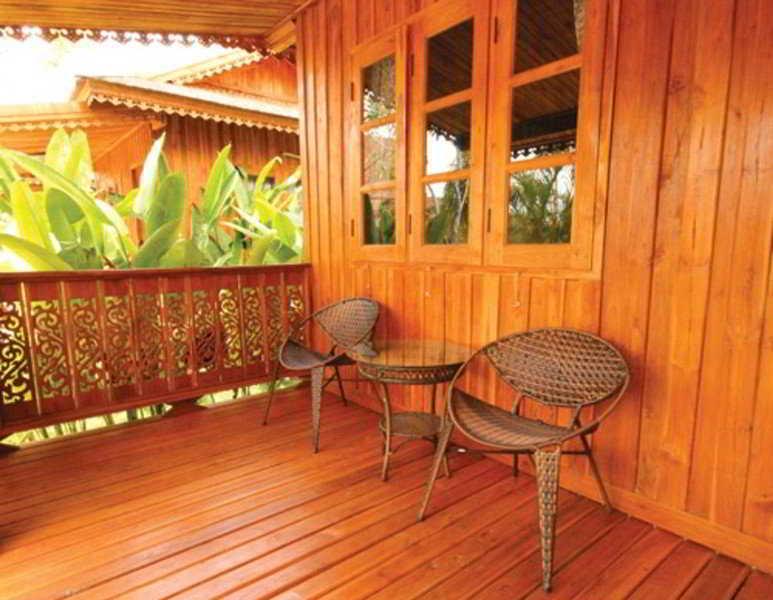 Yuwadee Resort Чалонг Екстериор снимка