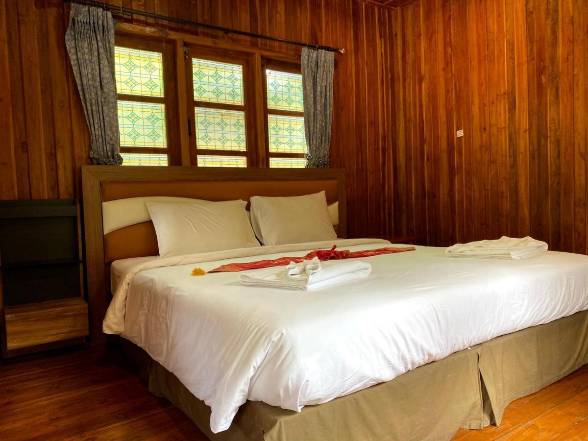 Yuwadee Resort Чалонг Екстериор снимка