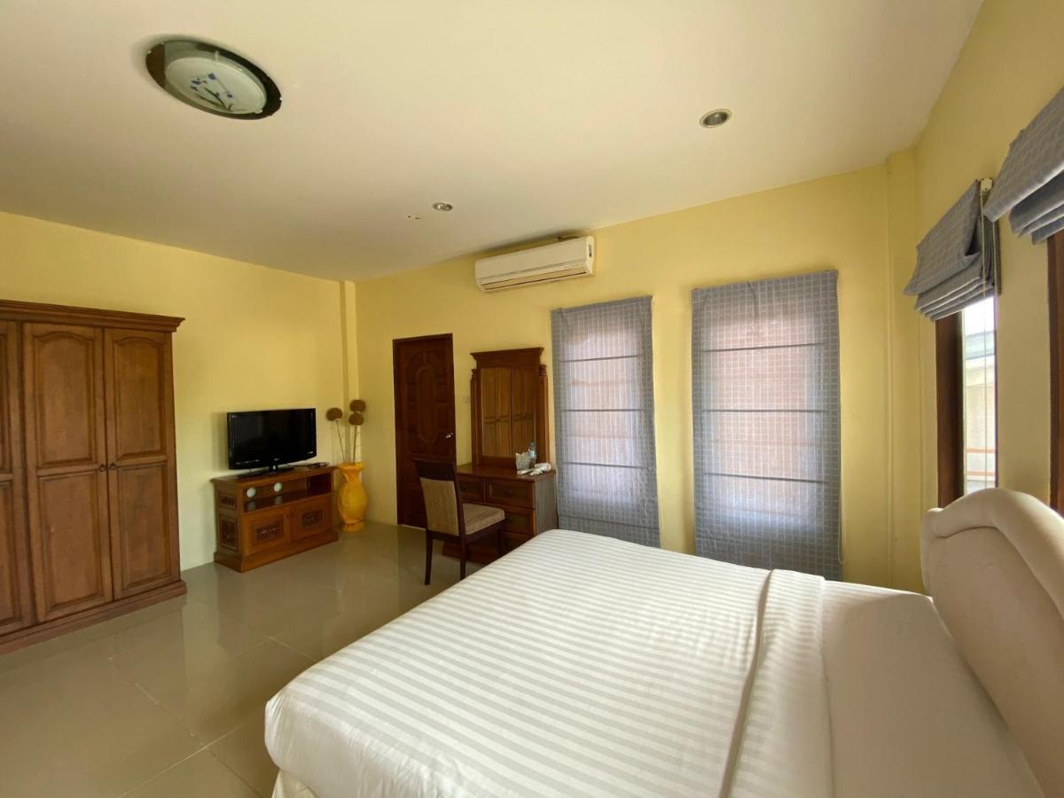 Yuwadee Resort Чалонг Екстериор снимка