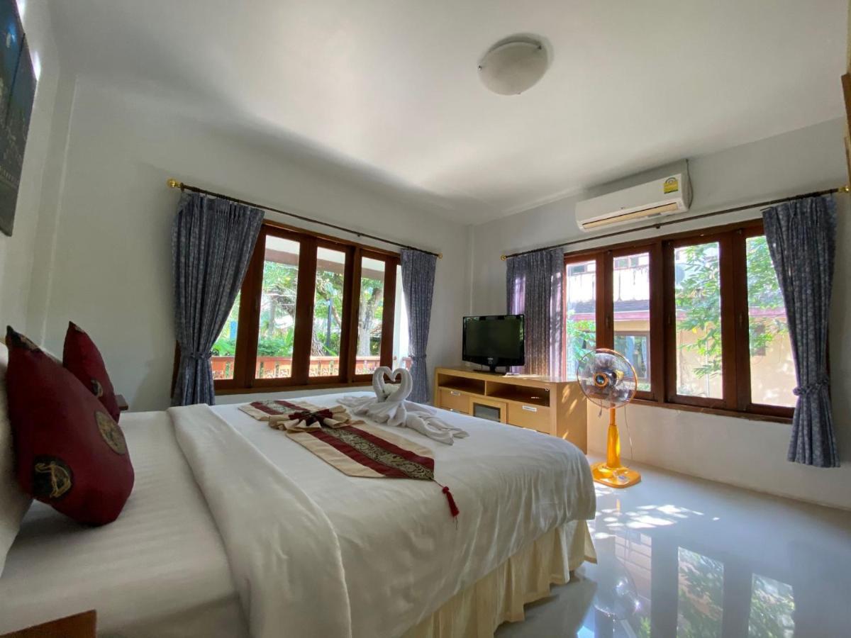 Yuwadee Resort Чалонг Екстериор снимка