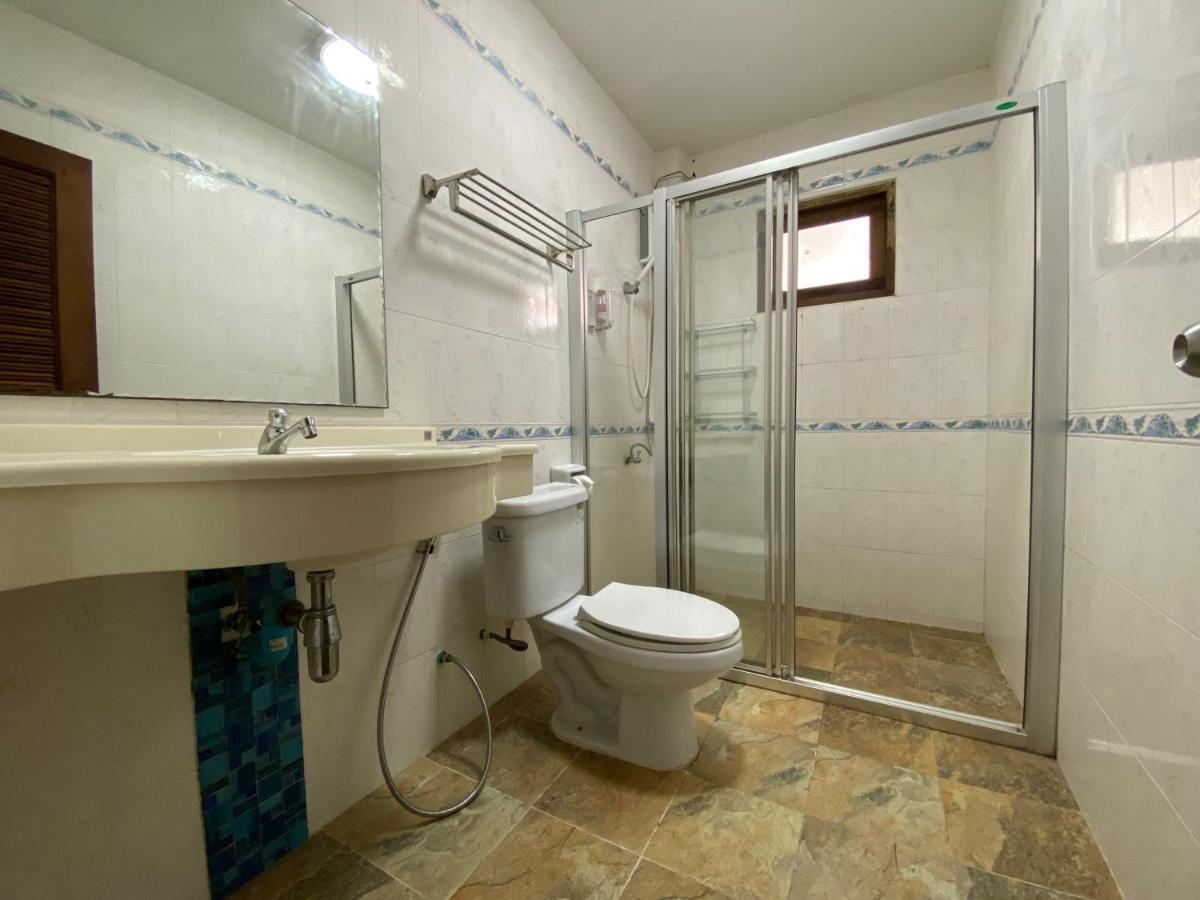 Yuwadee Resort Чалонг Екстериор снимка