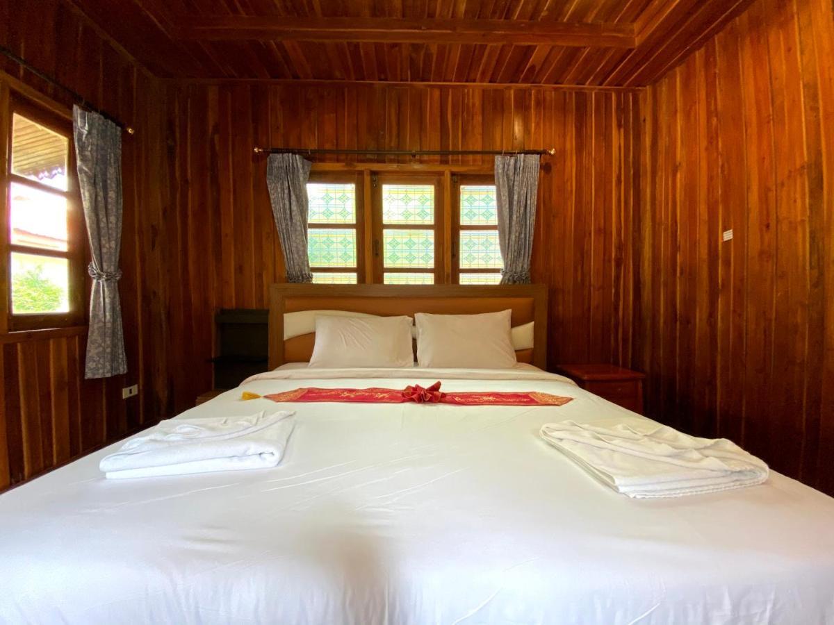 Yuwadee Resort Чалонг Екстериор снимка